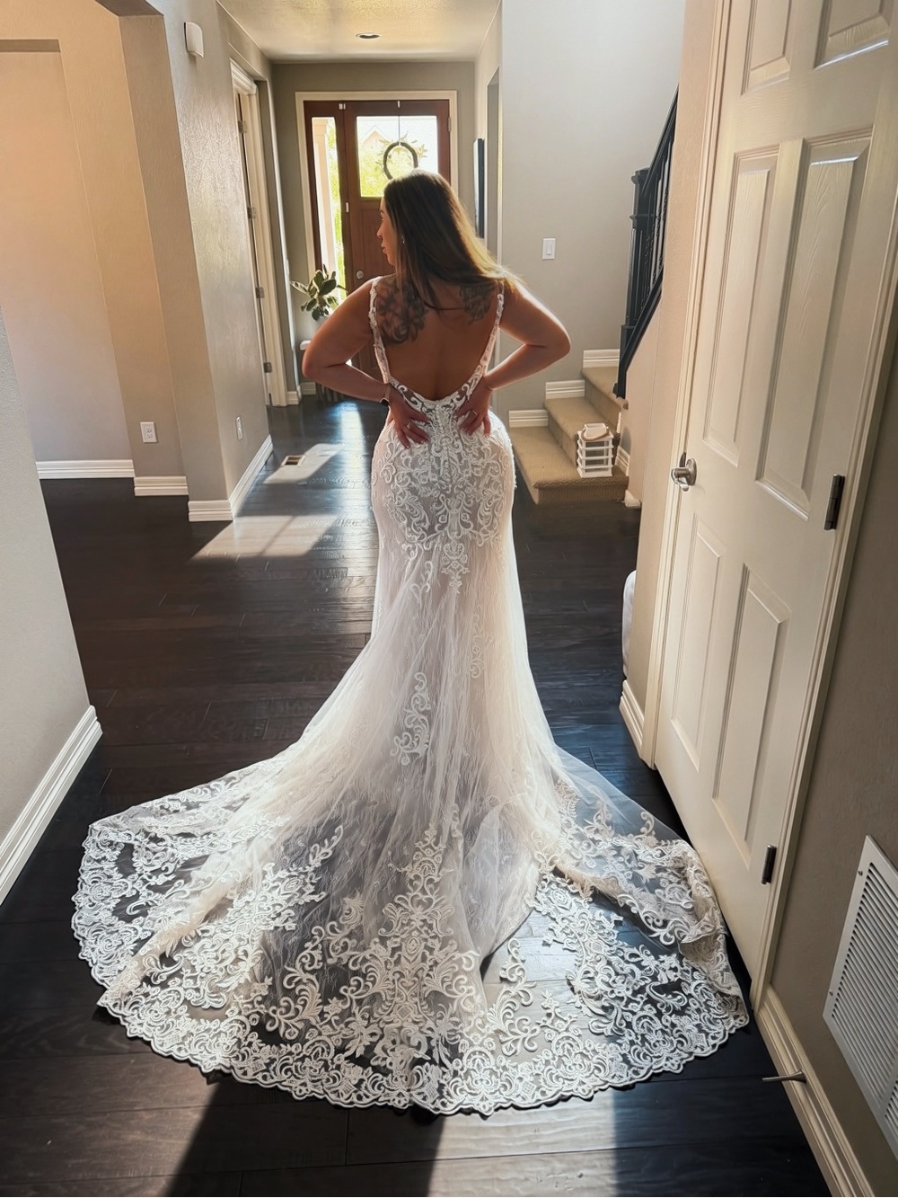 Private Label White Lace Mermaid Wedding Dress with Sheer Train